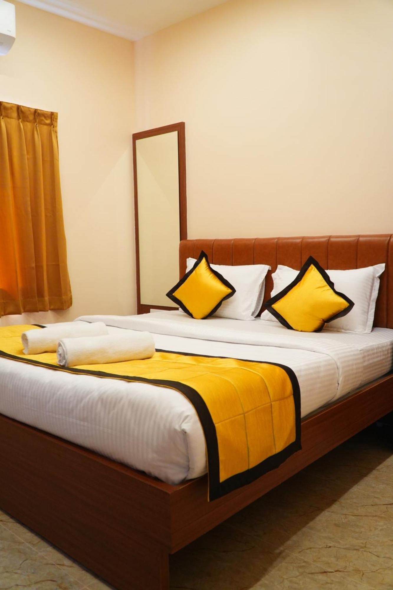 Uj Pallazzio - Business Class Luxury Hotel Tiruvannāmalai Dış mekan fotoğraf