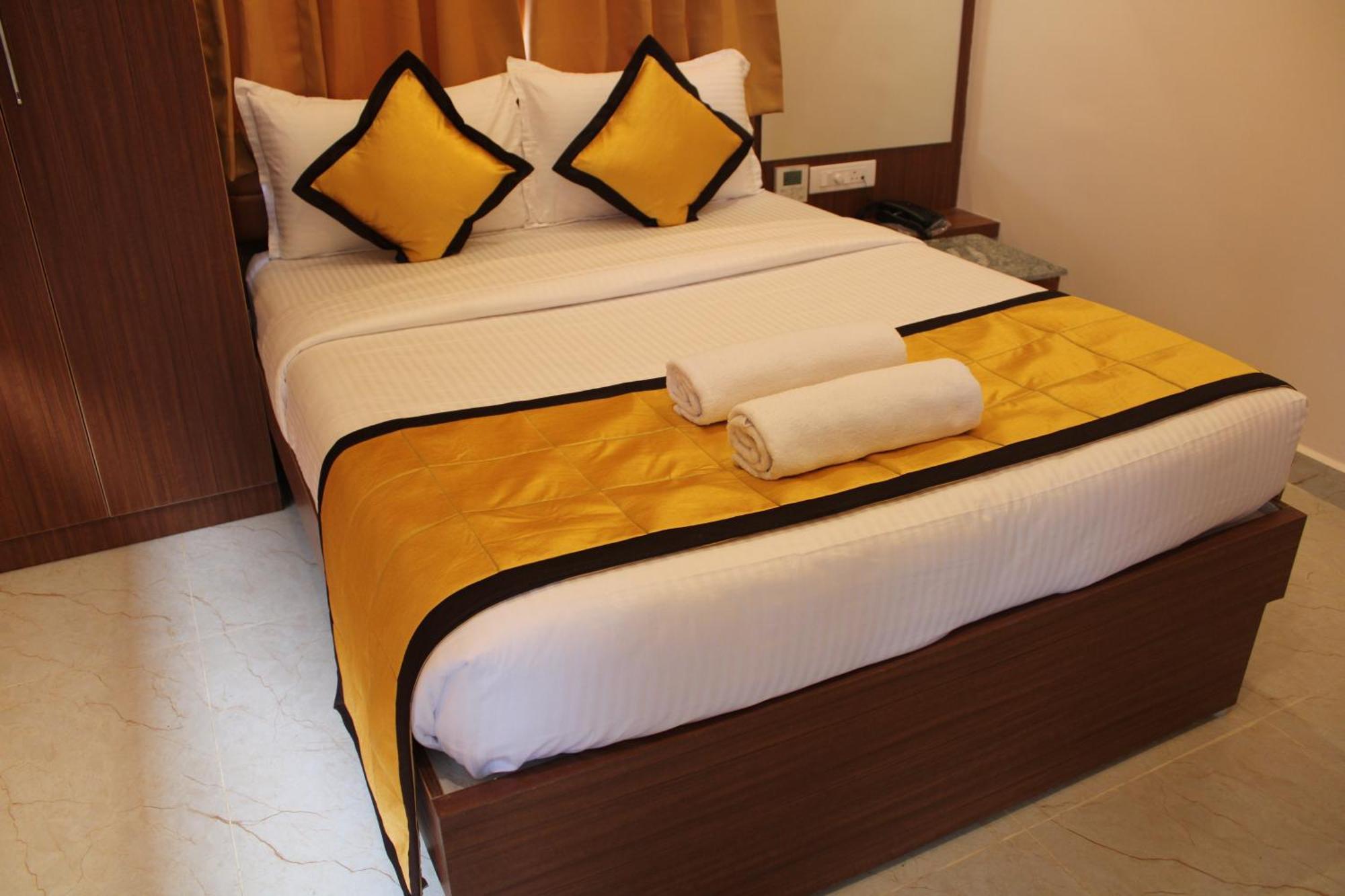 Uj Pallazzio - Business Class Luxury Hotel Tiruvannāmalai Dış mekan fotoğraf