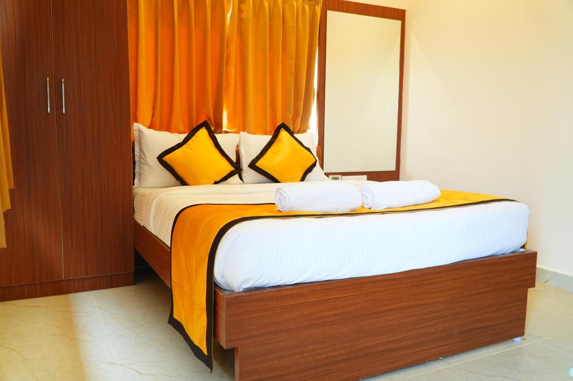 Uj Pallazzio - Business Class Luxury Hotel Tiruvannāmalai Dış mekan fotoğraf
