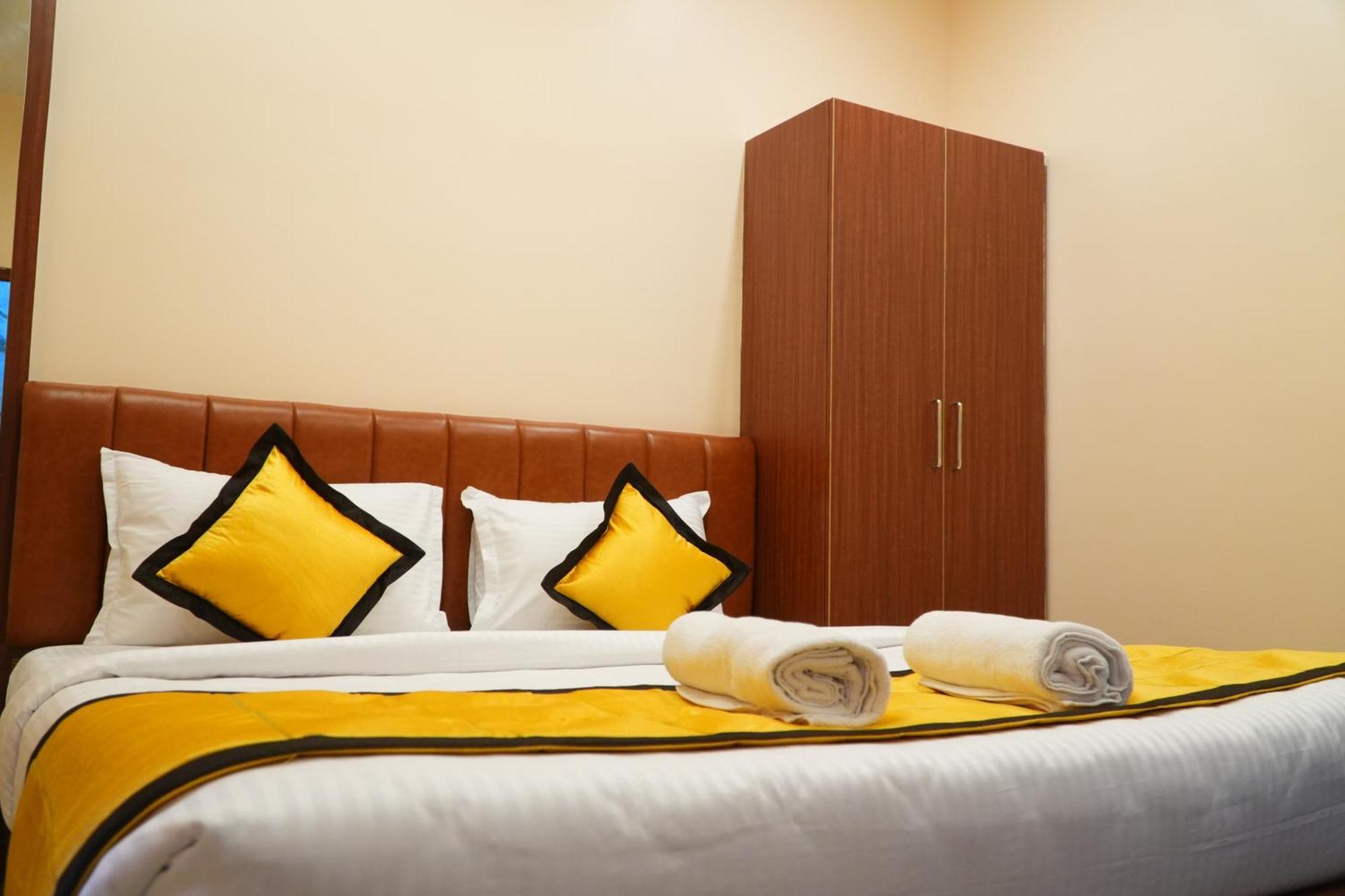 Uj Pallazzio - Business Class Luxury Hotel Tiruvannāmalai Dış mekan fotoğraf