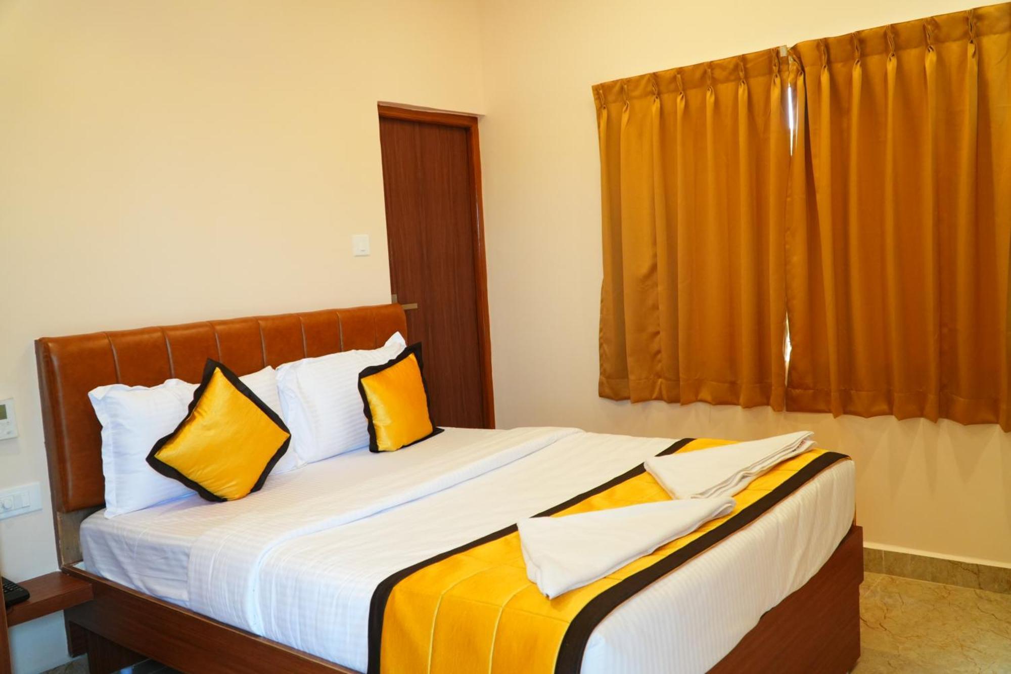 Uj Pallazzio - Business Class Luxury Hotel Tiruvannāmalai Dış mekan fotoğraf
