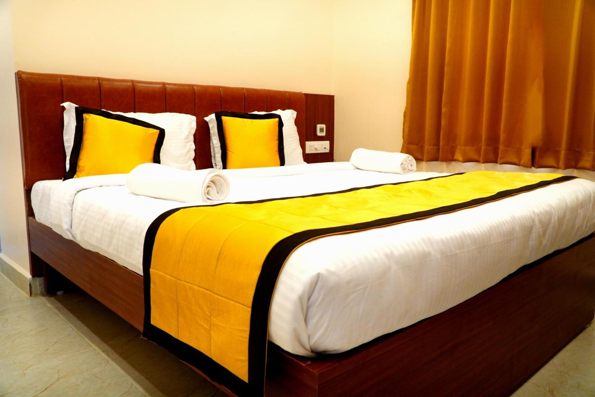 Uj Pallazzio - Business Class Luxury Hotel Tiruvannāmalai Dış mekan fotoğraf