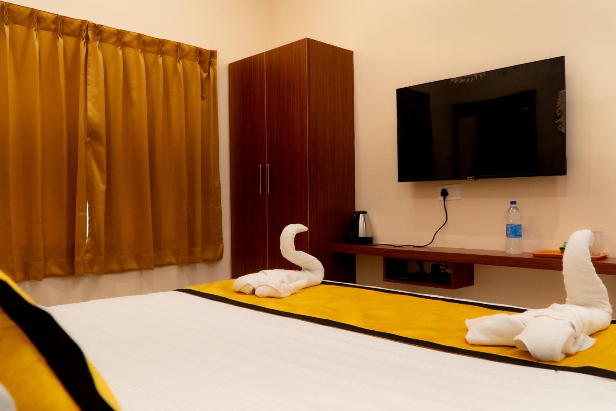 Uj Pallazzio - Business Class Luxury Hotel Tiruvannāmalai Dış mekan fotoğraf