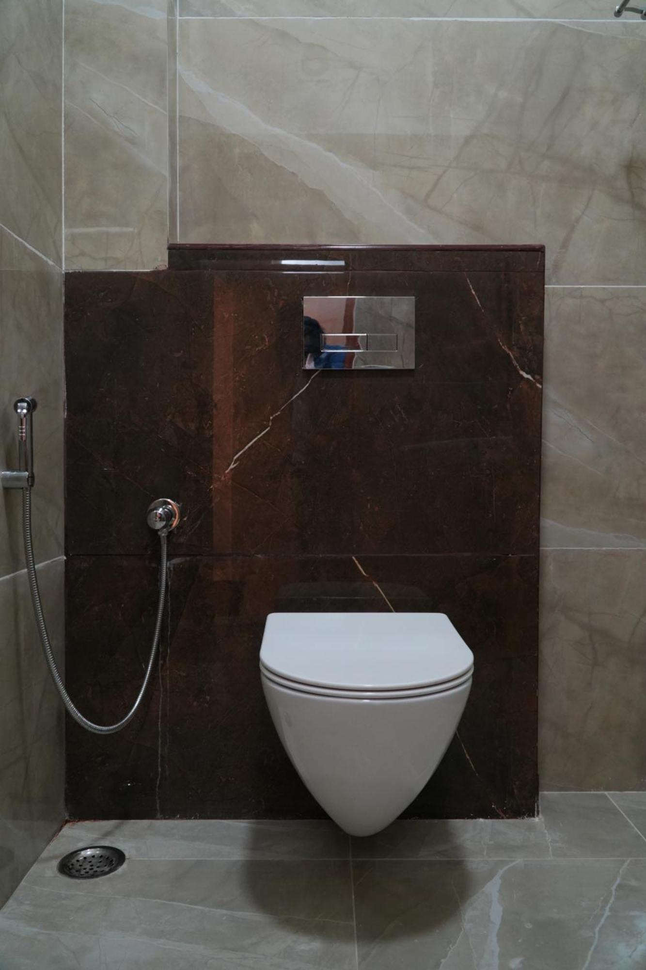 Uj Pallazzio - Business Class Luxury Hotel Tiruvannāmalai Dış mekan fotoğraf