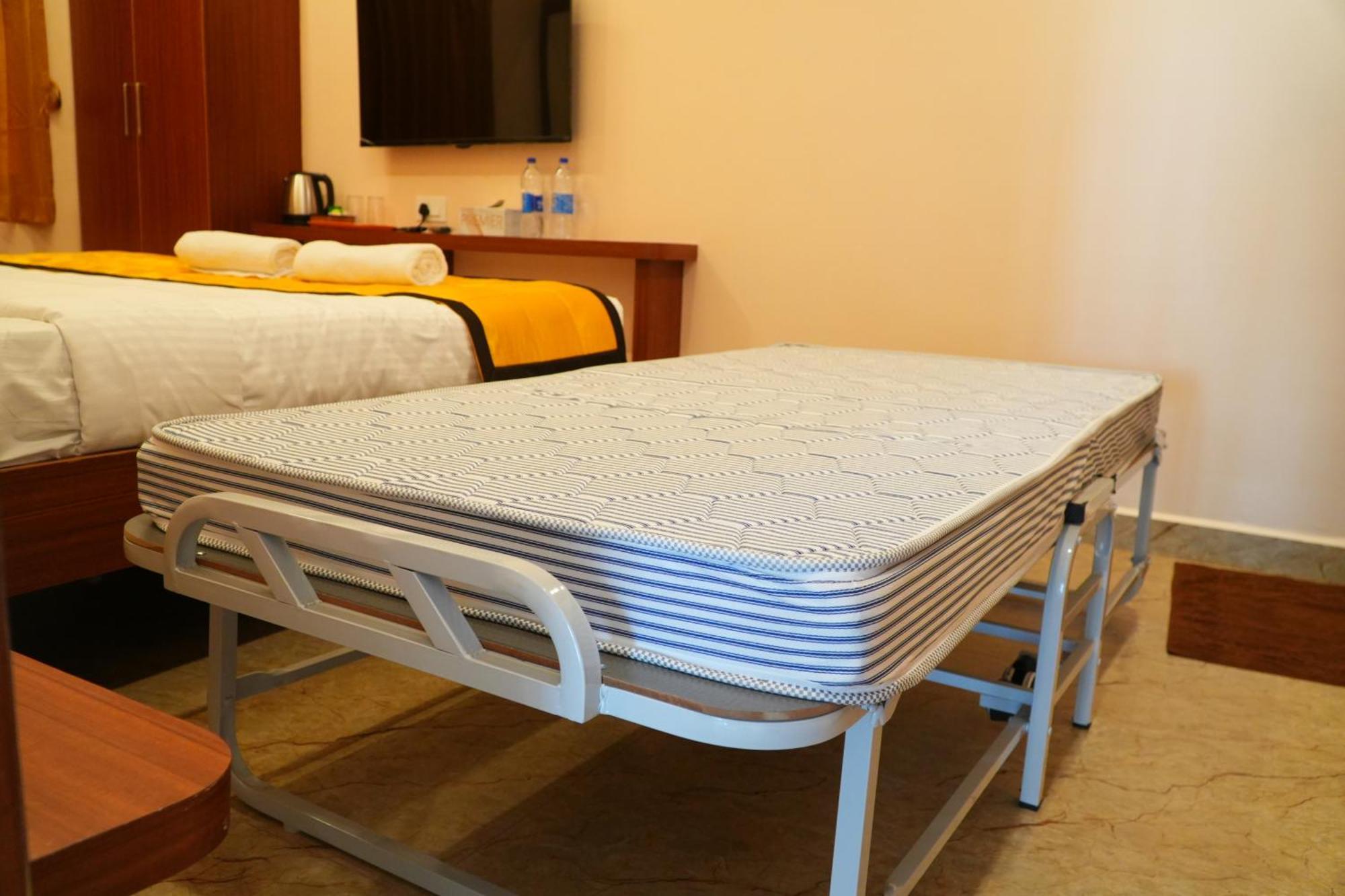 Uj Pallazzio - Business Class Luxury Hotel Tiruvannāmalai Dış mekan fotoğraf