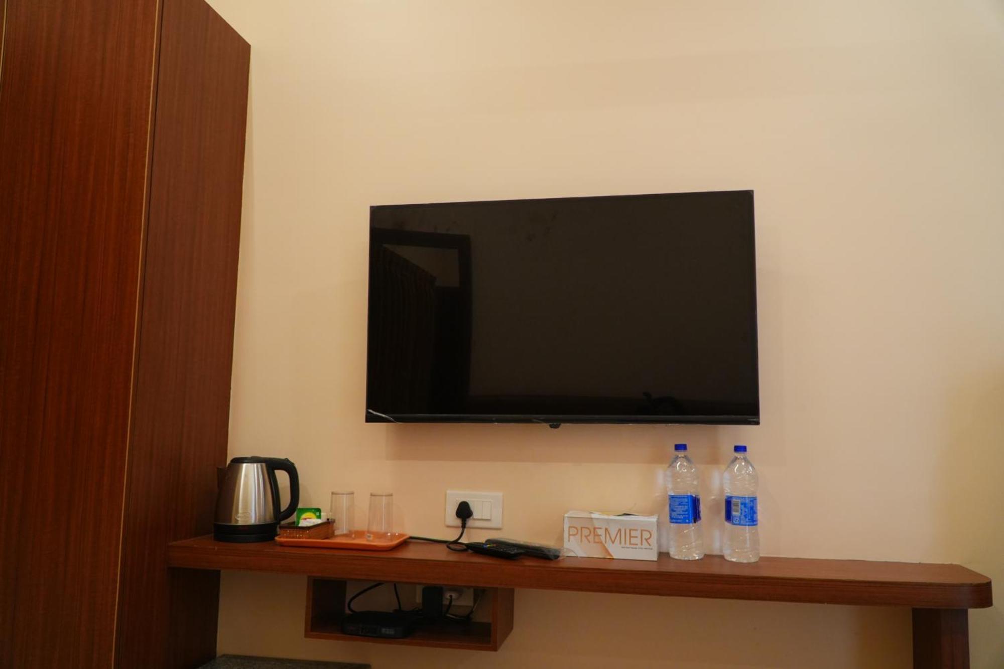 Uj Pallazzio - Business Class Luxury Hotel Tiruvannāmalai Dış mekan fotoğraf